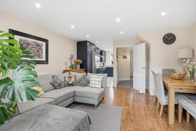 38 Railway Crescent 2395-11.jpg