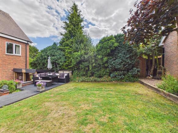 Kirkstead Close, Oakwood, Derby photo 4