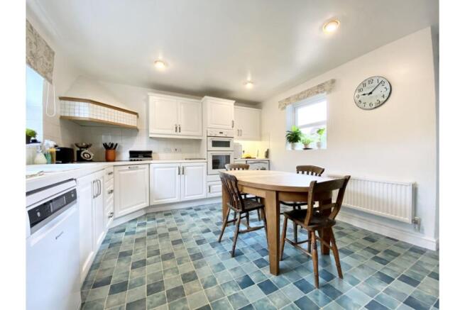 Kitchen/Breakfast