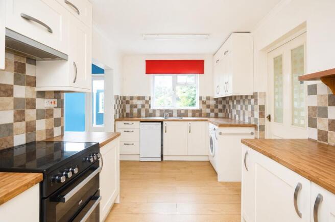 Kitchen1.jpg