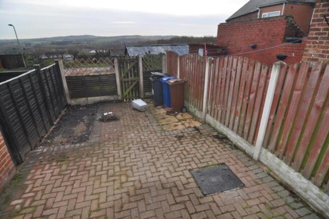 2 bed House to rent Image 8