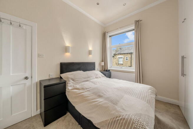 3 bed Terraced for sale Image 11