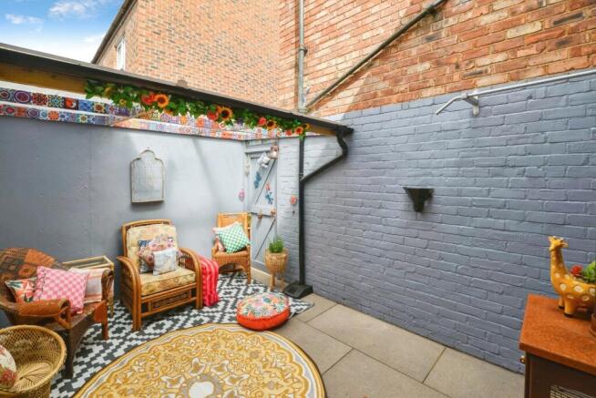 2 bed Semi-Detached for sale Image 12