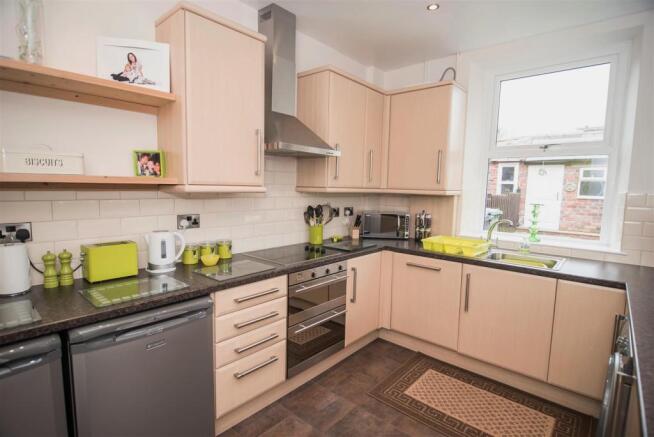 BREAKFAST KITCHEN