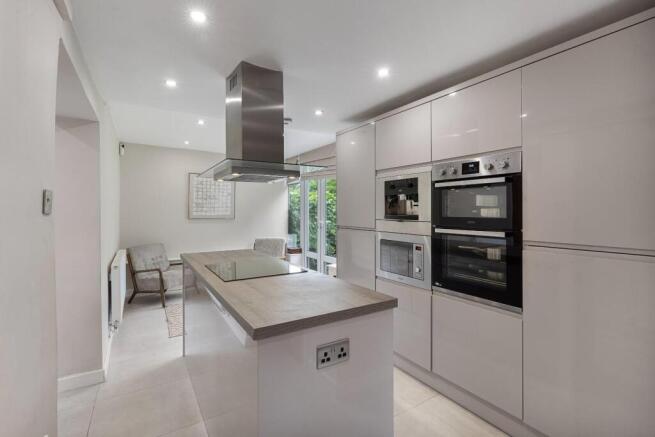 3 bed Semi-Detached for sale Image 10