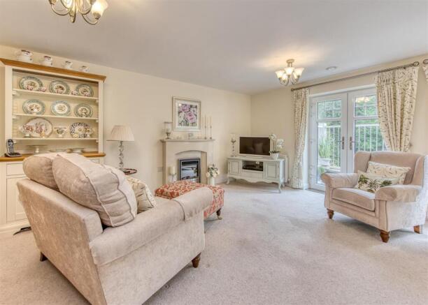 14 Clock Gardens-04.jpg