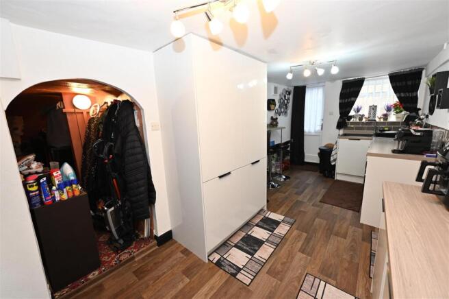 3 bed Terraced for sale Image 4