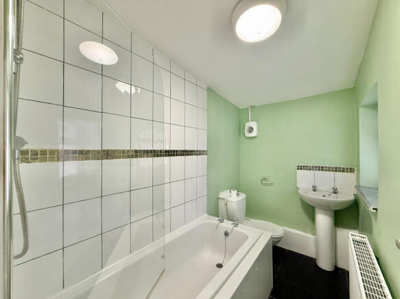 2 bed Terraced for sale Image 5