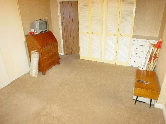 2nd Photo of Bed 1