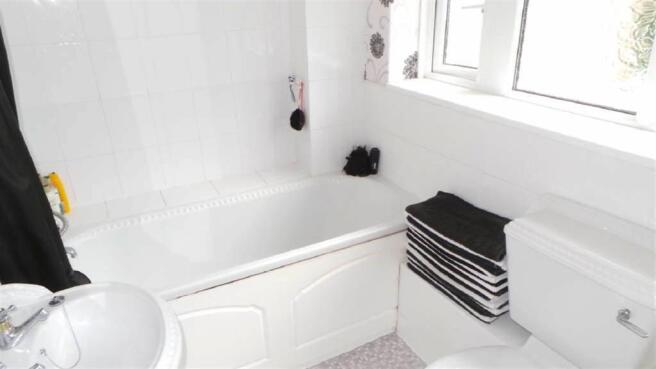 SUPERB BATHROOM / W.