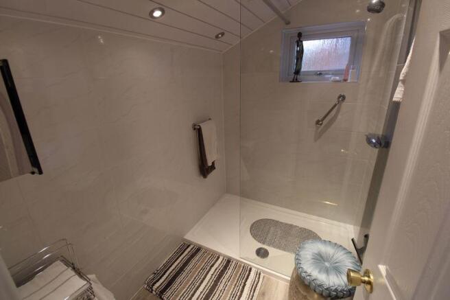 En Suite Shower Room