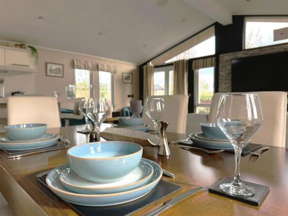 3 bed Park Home for sale Image 6