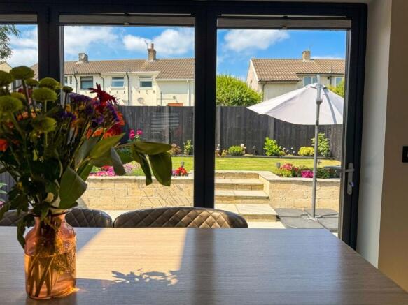 3 bed Semi-Detached for sale Image 11