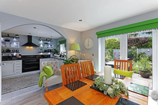 3 bed Semi-Detached for sale Image 4