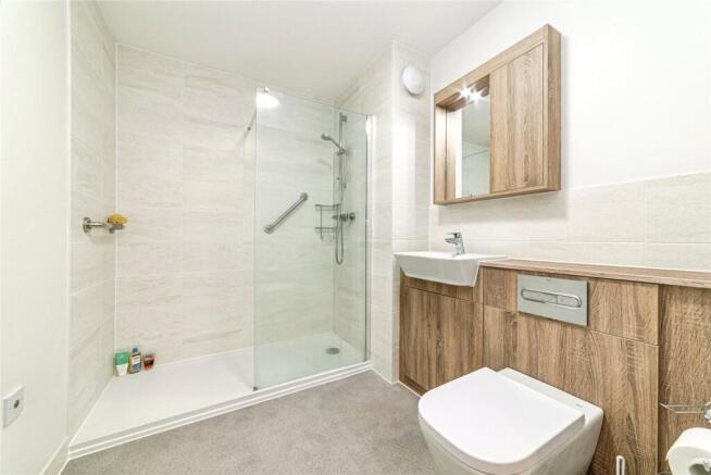 London Road, Basingstoke, Hampshire, RG21 photo 4