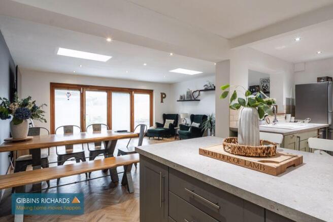 Kitchen/Dining Room