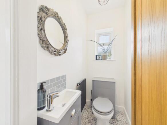 3 bed Terraced for sale Image 9