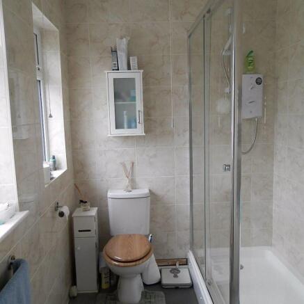 Bedroom 5 Ensuite