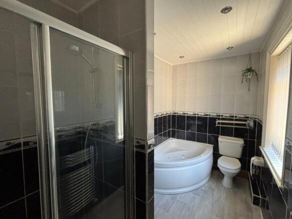 3 bed Terraced for sale Image 11