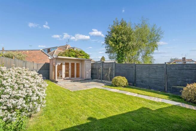 Kenwood Close, Maidenhead photo 4