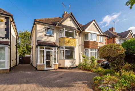 Sandy Hill Road, Shirley