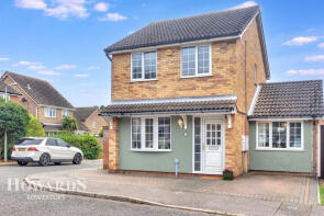 1, Dovedale, Lowestoft NR33 8TE