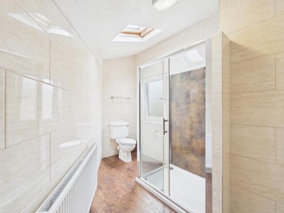 2 bed Flat to rent Image 6