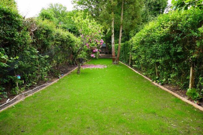 Garden In Summ...