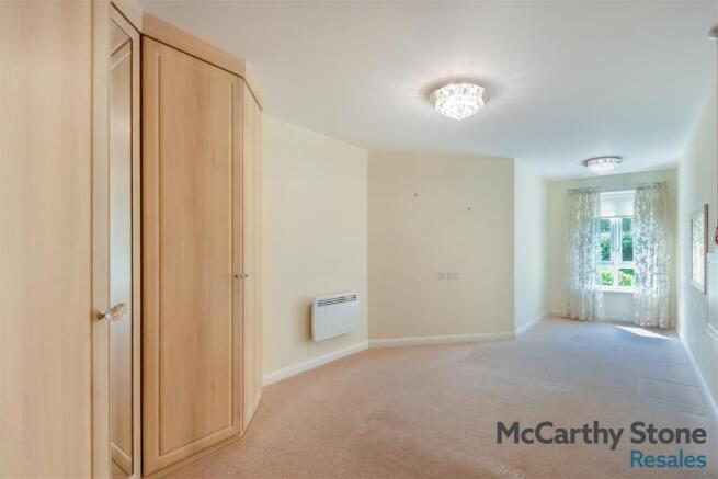 2 bed Apartment for sale Image 9