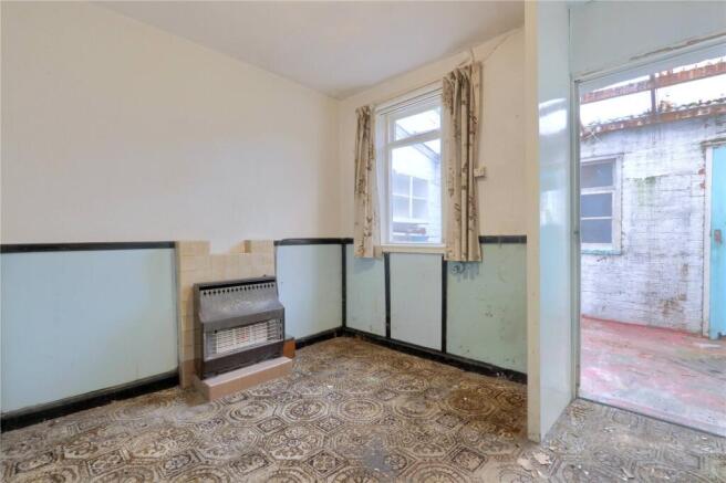 2 bed Terraced for sale Image 6