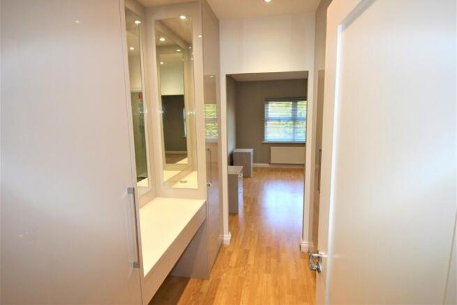 2 bed Flat for sale Image 9