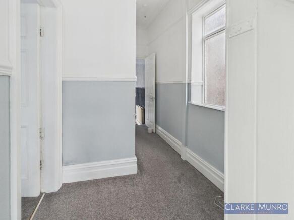 4 bed Semi-Detached for sale Image 10