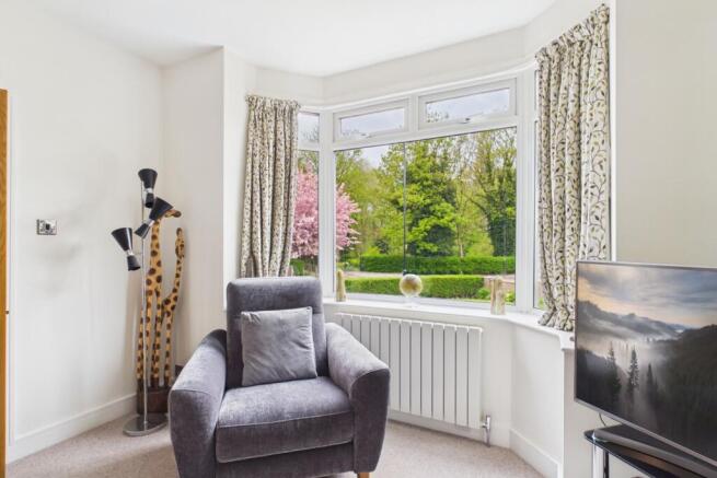 4 bed Semi-Detached for sale Image 5