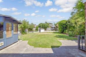 11, Poplar Grove, Hayling Island PO11 9DN