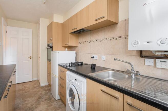 Craven Road, Maidenbower, RH10 photo 4