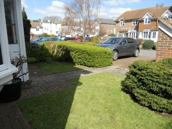 Photo 3