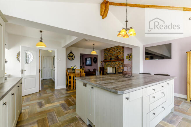 Kitchen/b\'fast rm
