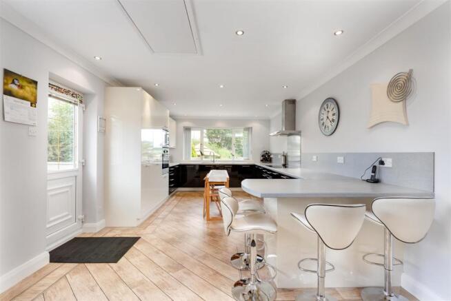 Kitchen Breakfast Room.jpg