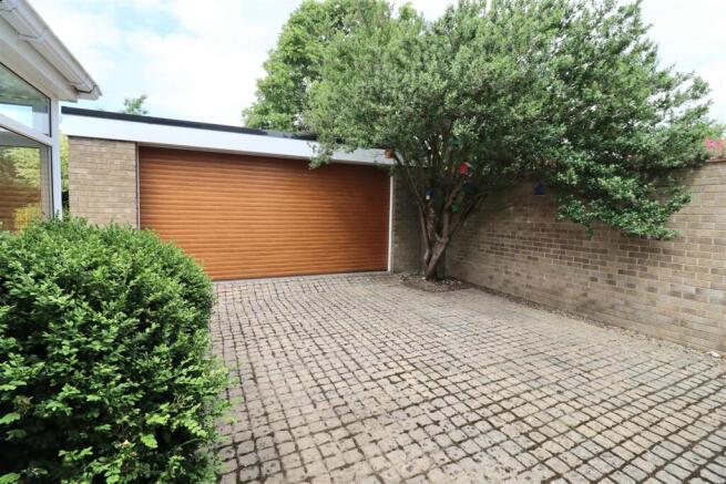 3 bed Detached for sale Image 9