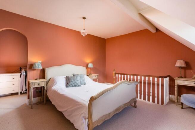 3 bed Terraced for sale Image 8