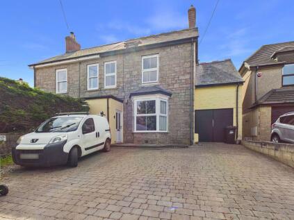 Gwinear, Hayle - Generous accommodation