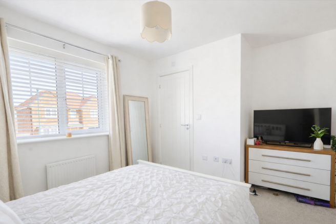 3 bed Semi-Detached for sale Image 10