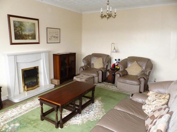 Lounge/ Dining Area