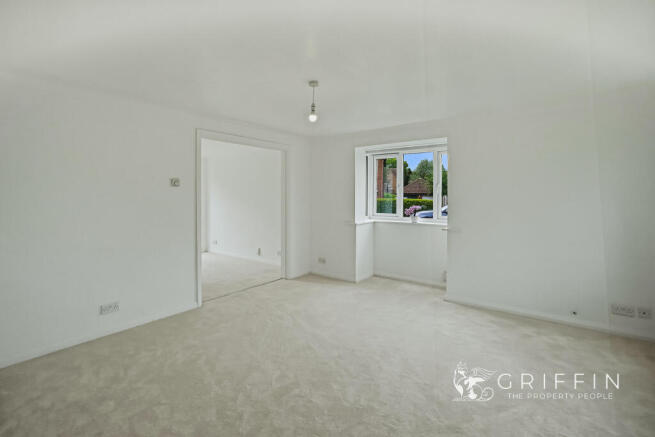 Sycamore Way, South Ockendon, RM15 photo 4
