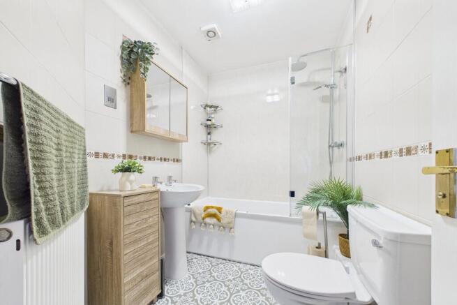 41 Redruth Drive, Carnforth, Lancashire LA5 9TT photo 4