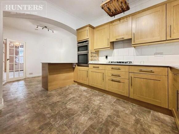 3 bed Terraced to rent Image 4