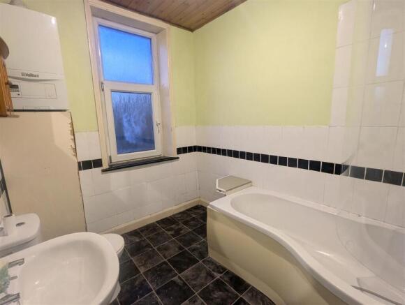 2 bed House for sale Image 7