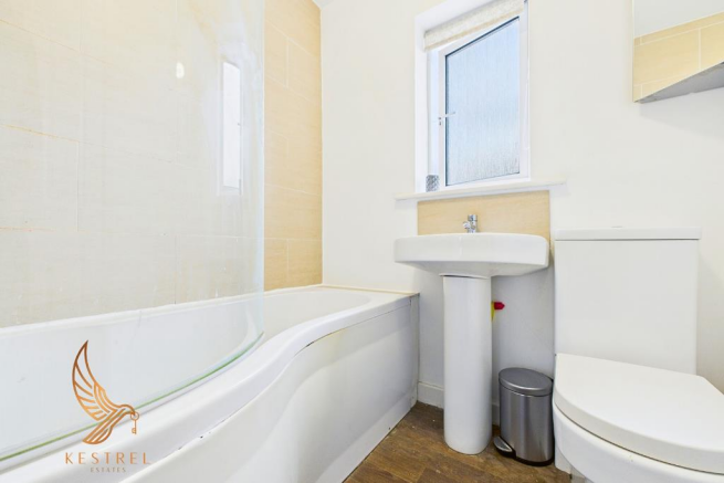 3 bed Semi-Detached for sale Image 12