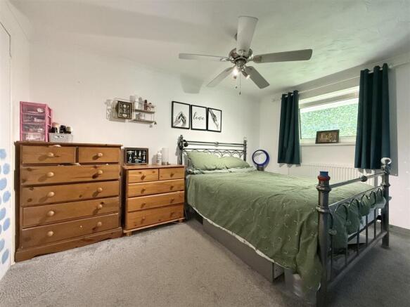 Bed 1.JPG