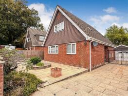 4, Hales Drive, Hedge End SO30 4EQ